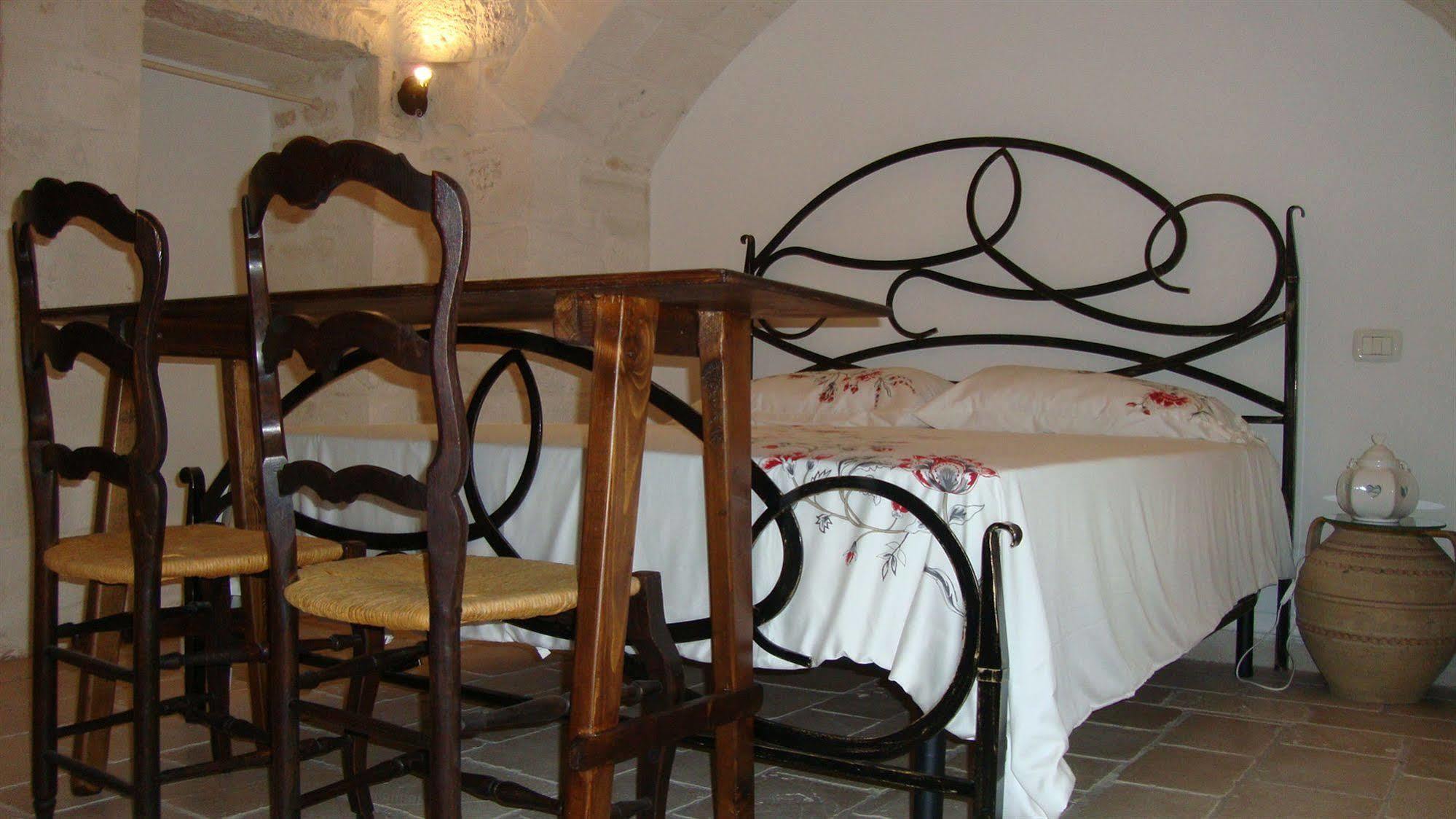 Fontana Vecchia 2*